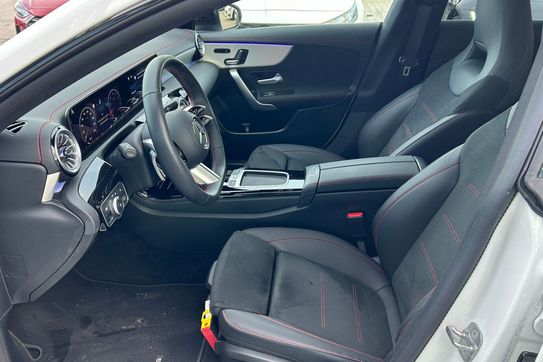 Mercedes CLA 200 AMG Line 7G-DCT