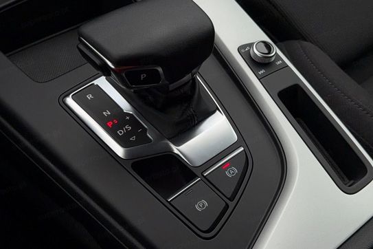 Audi A4 35 TFSI mHEV S Line