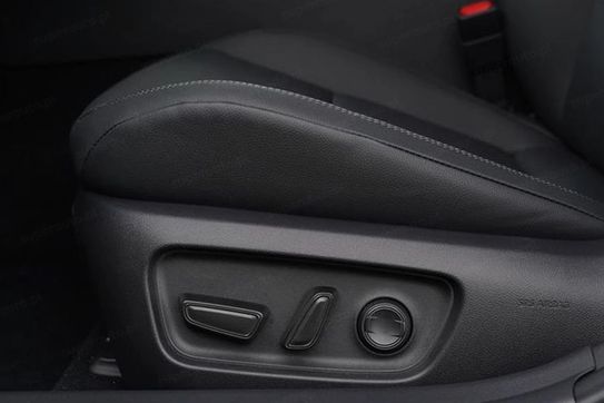 Toyota Camry Prestige 2.5 Hybrid Dynamic Force