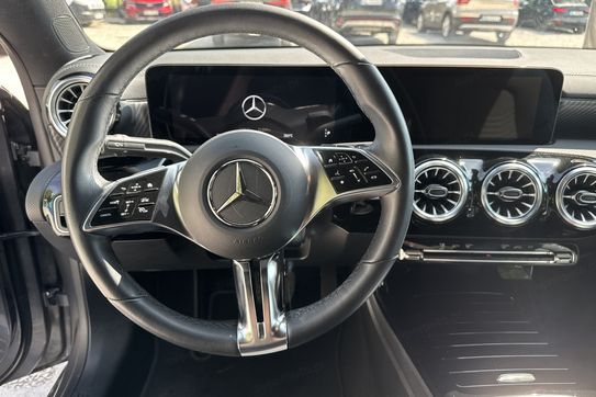 Mercedes CLA 180