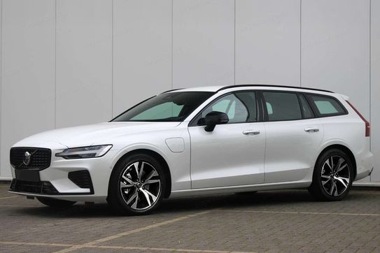 Volvo V60 T6 AWD Plug-In Hybrid Plus Dark