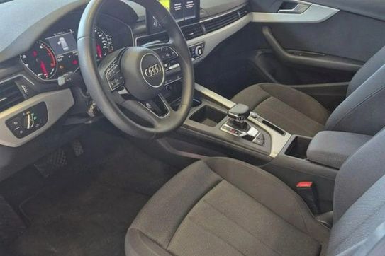 Audi A4 35 TFSI S Line