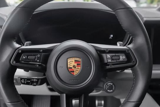 Porsche Cayenne E-Hybrid Black Edition