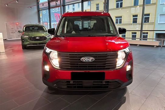 Ford Tourneo Courier Titanium