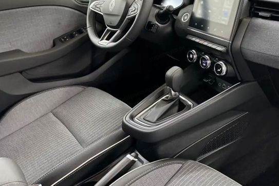 Renault Clio Techno 1.6 E-TECH Full Hybrid