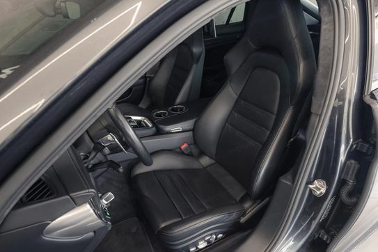 Porsche Panamera Turbo Hybrid