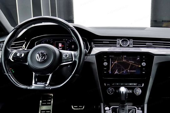 Volkswagen Arteon 2.0 TDI Bi-Turbo SCR 4Mot. R-Line DSG