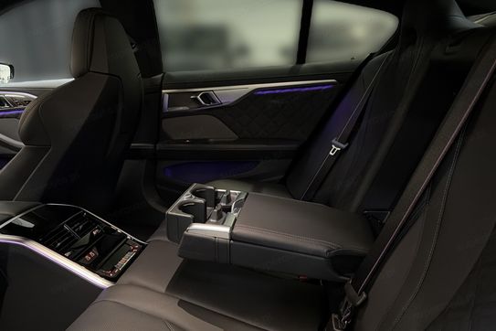 BMW Seria 8 M8