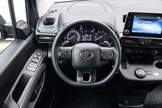 Toyota Proace City Verso Long L2H1 Business 7os AT