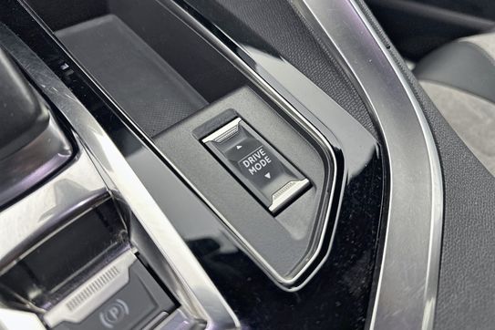 Peugeot 3008 GT 1.6 Hybrid e-EAT8