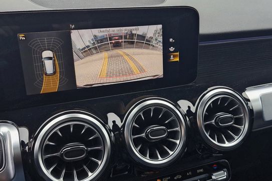 Mercedes GLB 250 4MATIC AMG Line