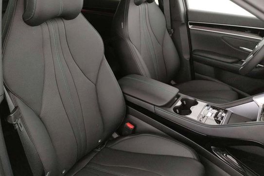 BYD Seal U DM-i  Design AWD