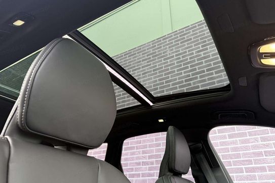 Volvo XC60 T8 Plug-In Hybrid AWD Ultra Dark