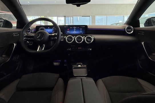 Mercedes CLA 200 mHEV 7G-DCT