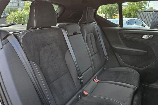 Volvo XC40 B3 Ultra Black aut