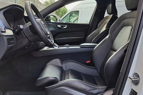 Volvo XC60 T6 Plug-In Hybrid AWD Plus Dark