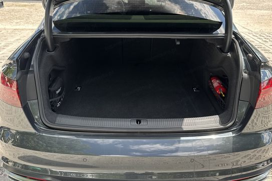 Audi A4 35 TFSI Advanced