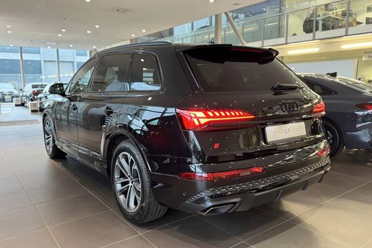 Audi Q7 50 TDI quattro S Line