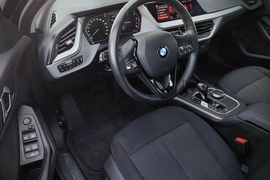 BMW Seria 1 118i Advantage