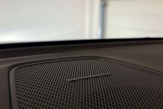 Volvo XC60 B5 AWD Plus Dark