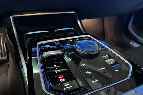 BMW Seria 7 740d xDrive M Sport