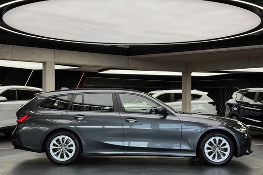 BMW Seria 3 318i aut