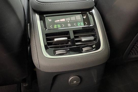 Volvo XC90 T8 AWD Plug-In Hybrid Plus Bright 7os