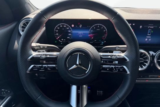 Mercedes GLA 200 AMG Line