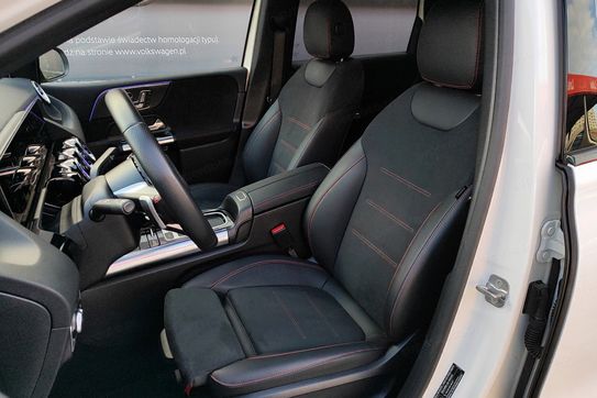 Mercedes Klasa B 220 4MATIC AMG Line