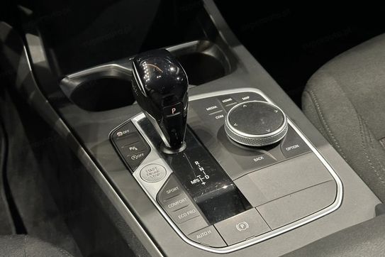 BMW Seria 1 118i Advantage