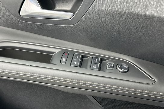 Peugeot 3008 GT 1.6 Hybrid e-EAT8 4x4