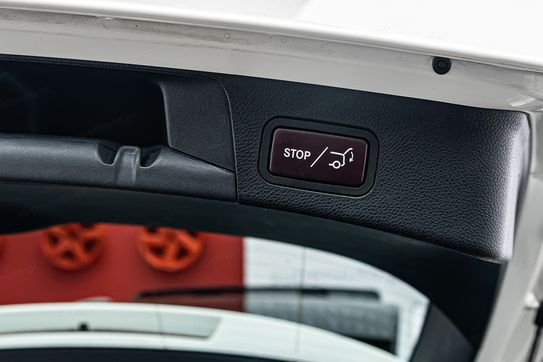 Mercedes Klasa C C 300 2.0  9G-TRONIC