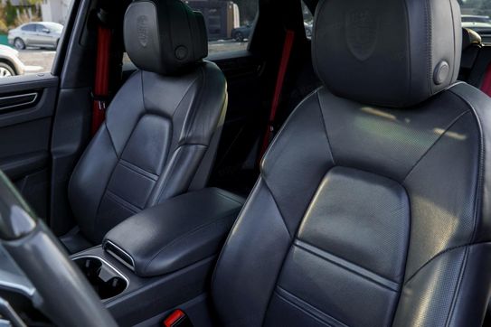 Porsche Cayenne Standard