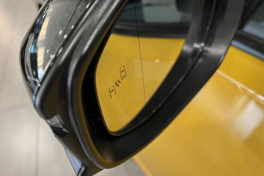 Toyota Prius Executive 2.0 Plug-in Hybrid