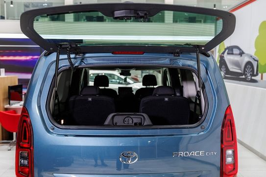 Toyota Proace City Verso Long L2H1 Family 7os AT