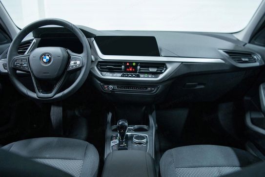 BMW Seria 1 118i Advantage