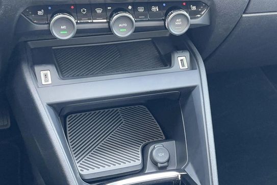 Citroen C4 PureTech EAT8