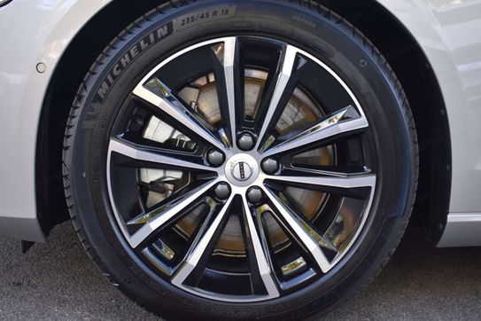 Volvo V60 T6 AWD Plug-In Hybrid Plus Dark