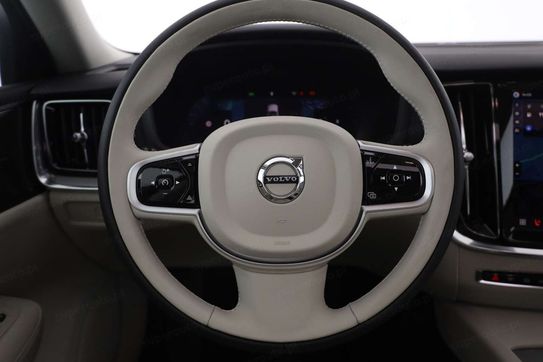 Volvo V60 T6 AWD Plug-In Hybrid Plus Dark