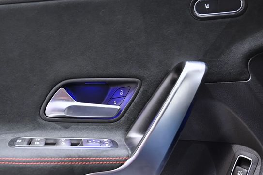 Mercedes CLA Shooting Brake 200 AMG Line