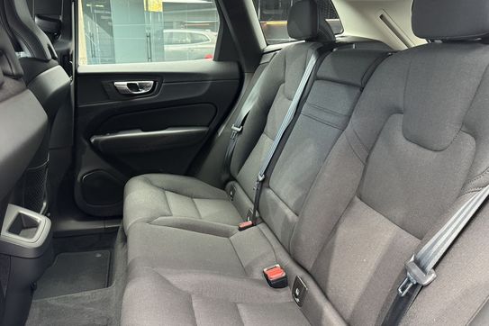 Volvo XC60 B4 B Momentum Pro
