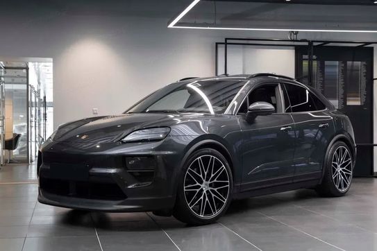 Porsche Macan 4