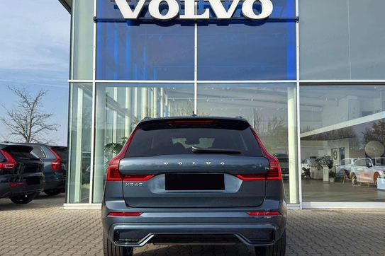 Volvo XC60 B5 AWD Ultra Dark