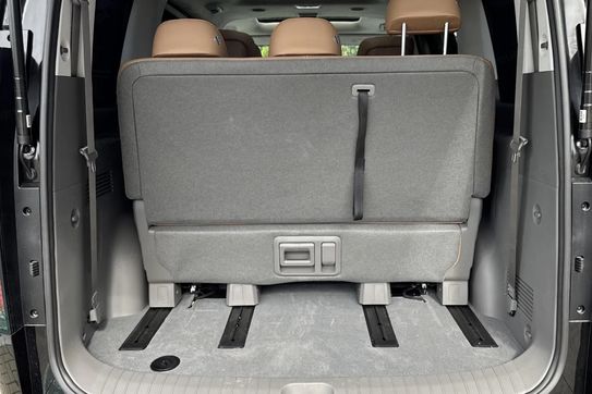 Hyundai Staria 1.6 T-GDI HEV Luxury aut