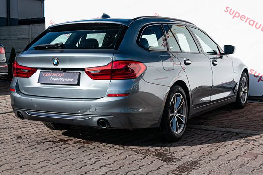 BMW Seria 5 520d xDrive Sport Line