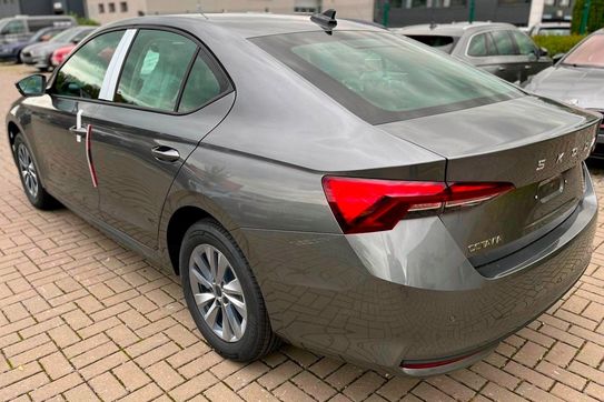 Skoda Octavia Essence 1.5 TSI mHEV DSG