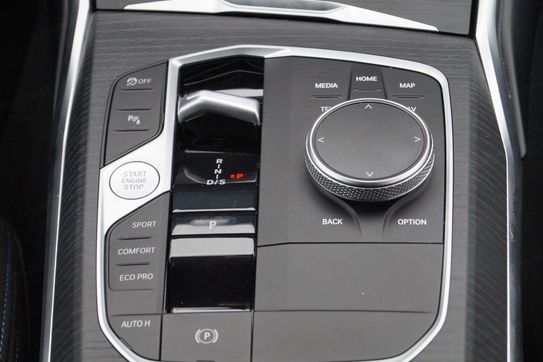 BMW Seria 3 330i xDrive M Sport