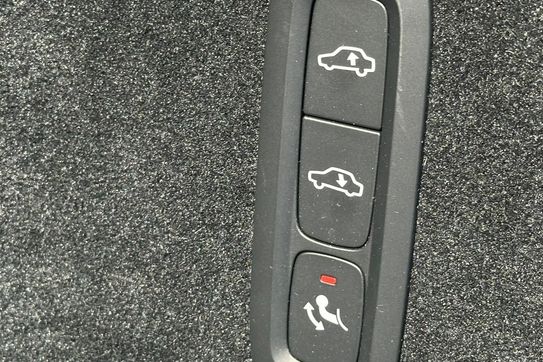 Volvo XC60 B5 B AWD Ultra Dark aut