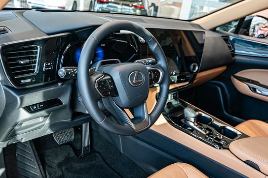 Lexus NX 350h Omotenashi 2.5 Hybrid AWD