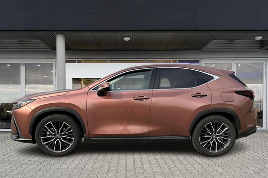 Lexus NX 450h+ AWD